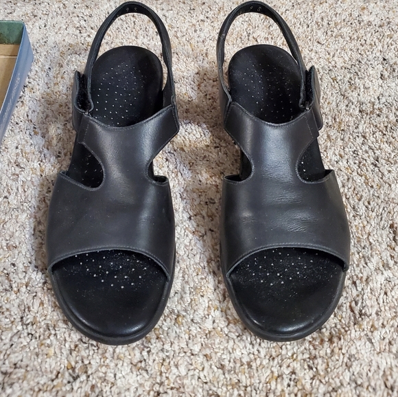 SAS Slim Suntimer Heel Strap Sandal Made in USA - Picture 5 of 9